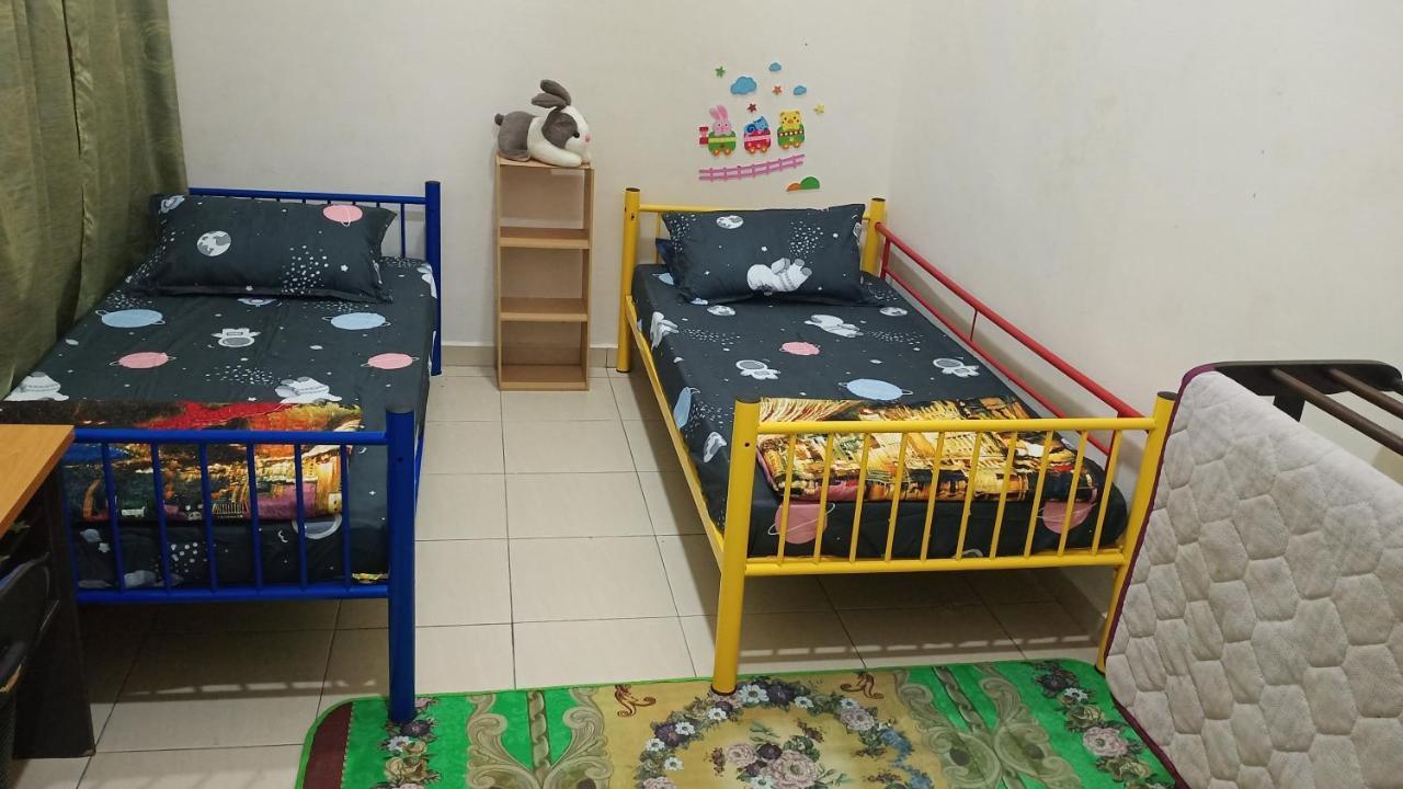 Illa Bella Homestay Jasin Exterior photo